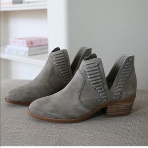 Vince Camuto Pevista Gray Booties 6.5 - ankle slit